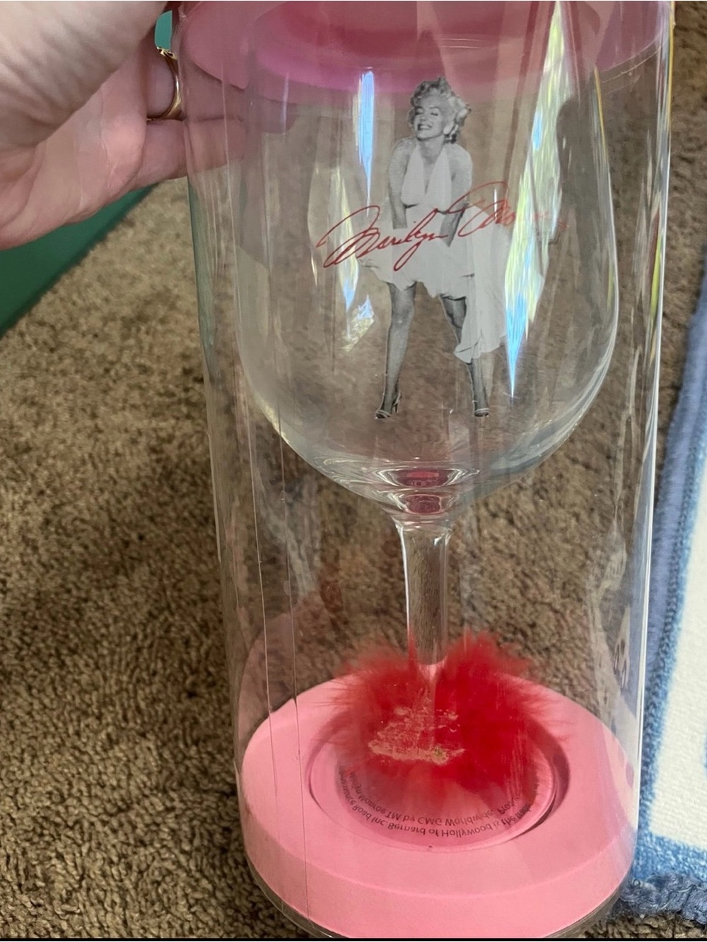 NWT Marilyn Monroe Pink Feather Stemmed Oversized Wine Glass